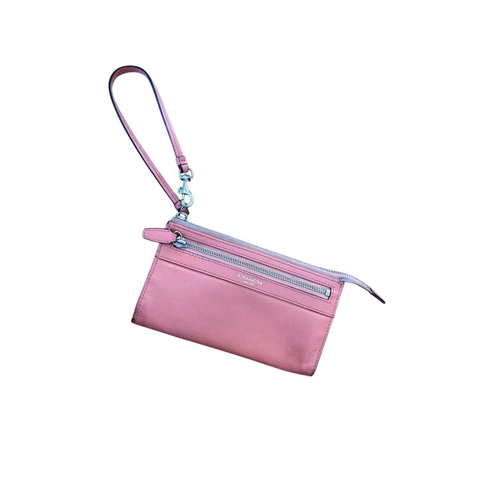 Coach‎ peach pink leather wristlet